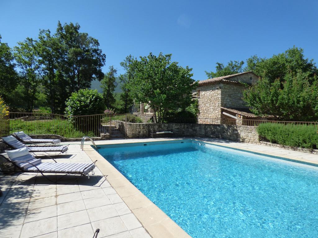 Hotel Lou Caleu Restaurant Le Rocher Des Abeilles Saint-Martin-de-Castillon Eksteriør billede