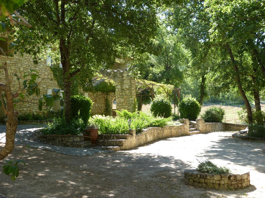 Hotel Lou Caleu Restaurant Le Rocher Des Abeilles Saint-Martin-de-Castillon Eksteriør billede